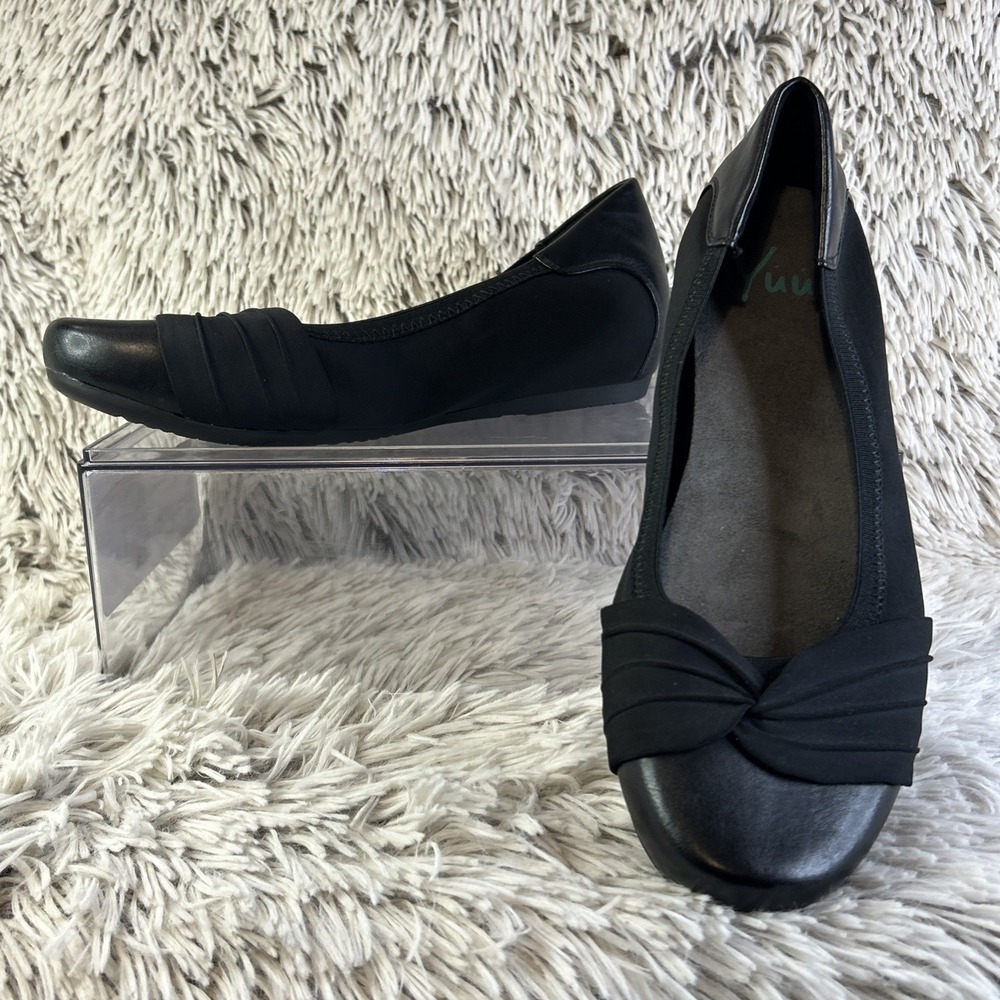 Yuu Marcel Black Wedge Flats 9.5 Memory Foam Flexible Sole Comfort Shoes Slip On